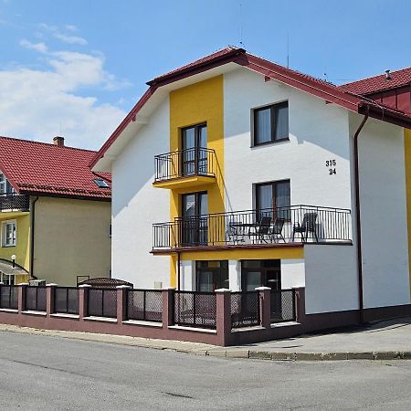 Comenius Apartments - Apartmány na rohu Svidnik Exterior foto