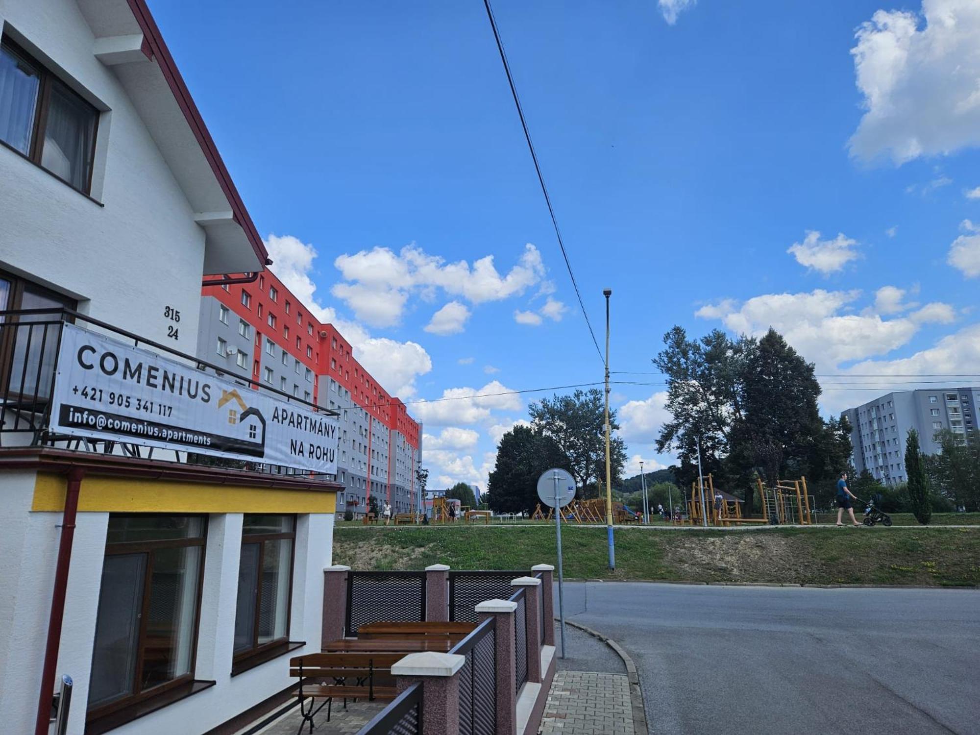 Comenius Apartments - Apartmány na rohu Svidnik Exterior foto